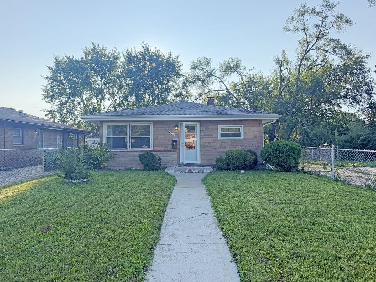  For Sale Markham Illinois, 16247 Paulina Street