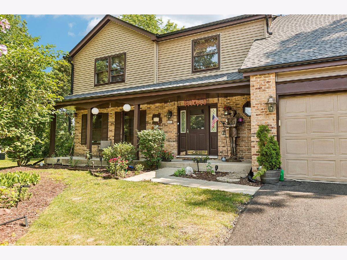 Homes For Sale St Andrews Woods Bolingbrook Illinois, 816 Bonnie Brae Lane