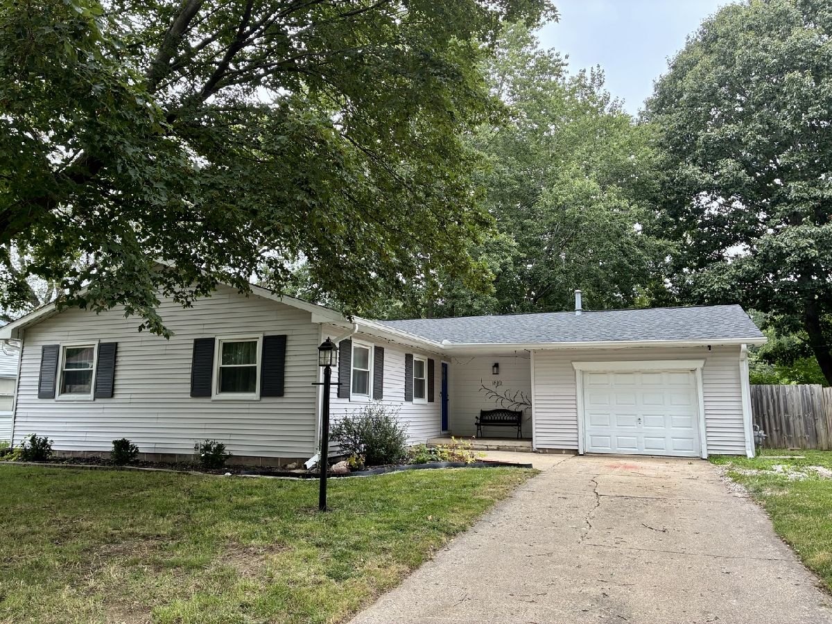  For Rent Champaign Illinois, 1810 Rebecca