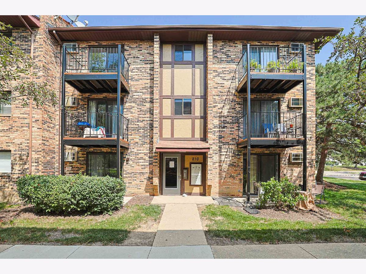  Rented Carol Stream Illinois, 210 Klein Creek