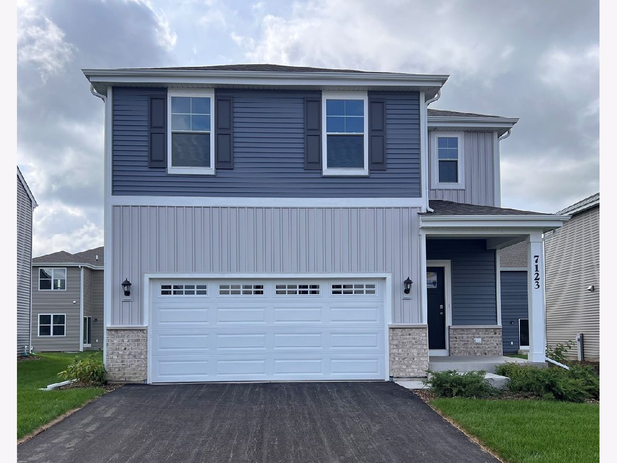 Homes & Condos & Townhomes For Sale Pike River Crossing Mt Pleasant Wisconsin, 7123 Oakmont Road