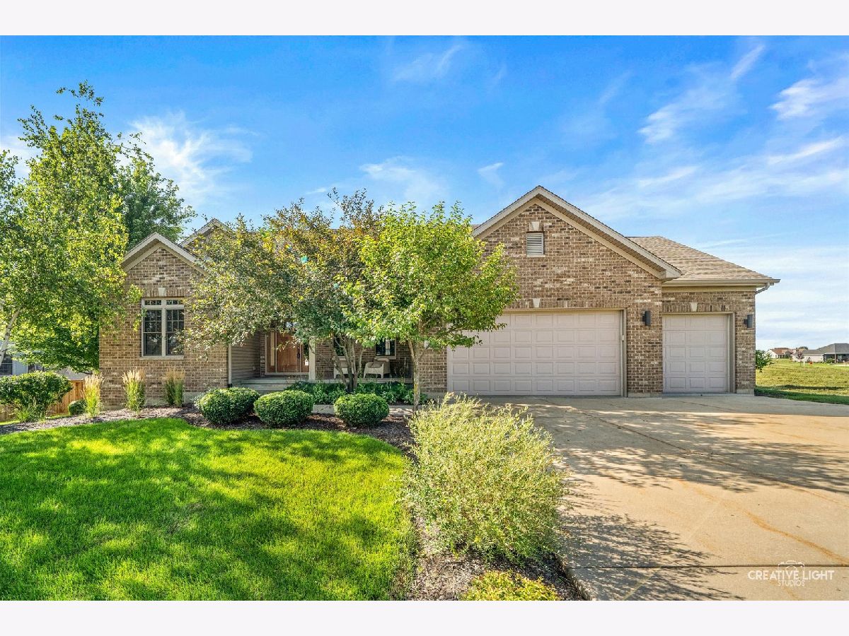  For Sale Sycamore Illinois, 724 Emanuel Lane