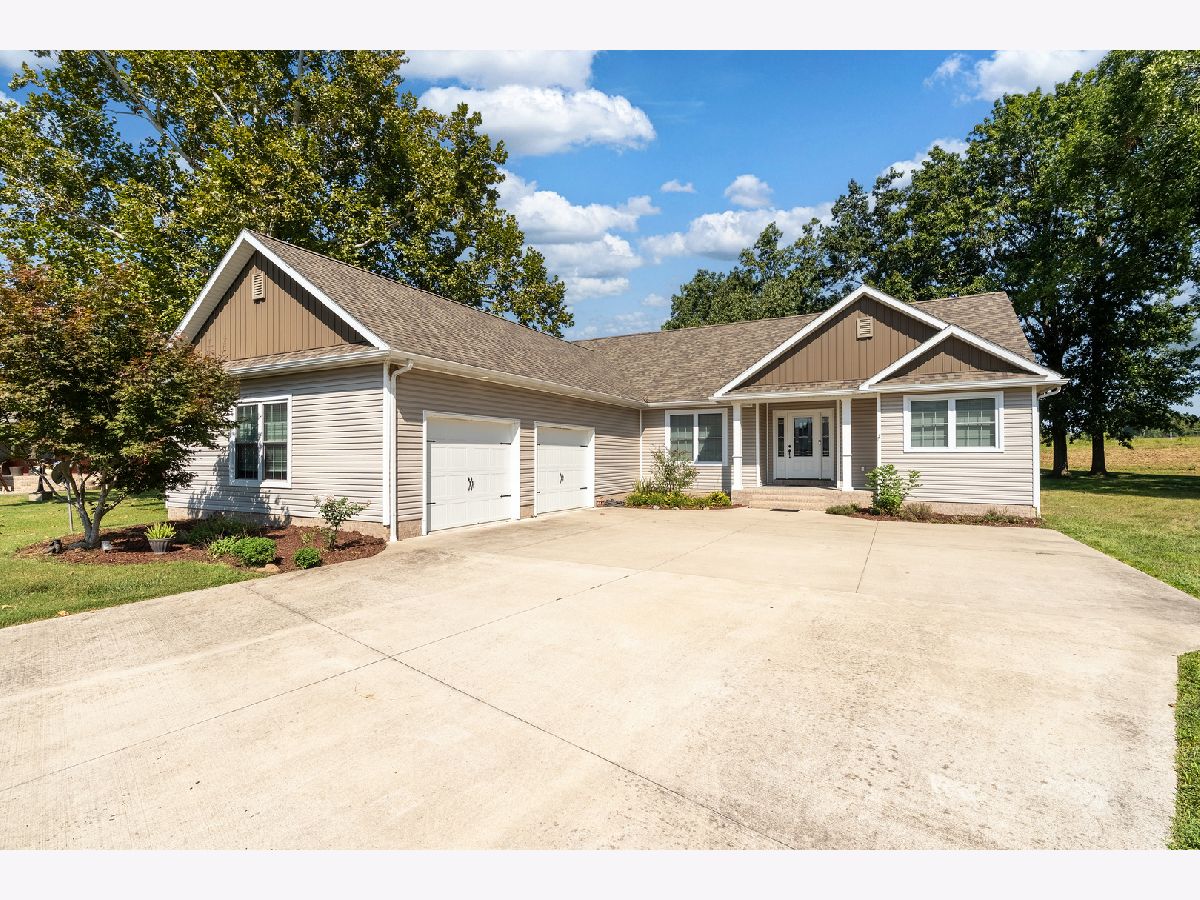  For Sale Carterville Illinois, 1732 Heritage Court