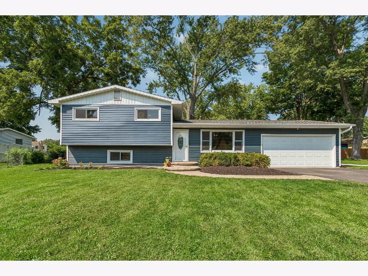 For Sale Richmond Illinois, 10009 Circle Drive