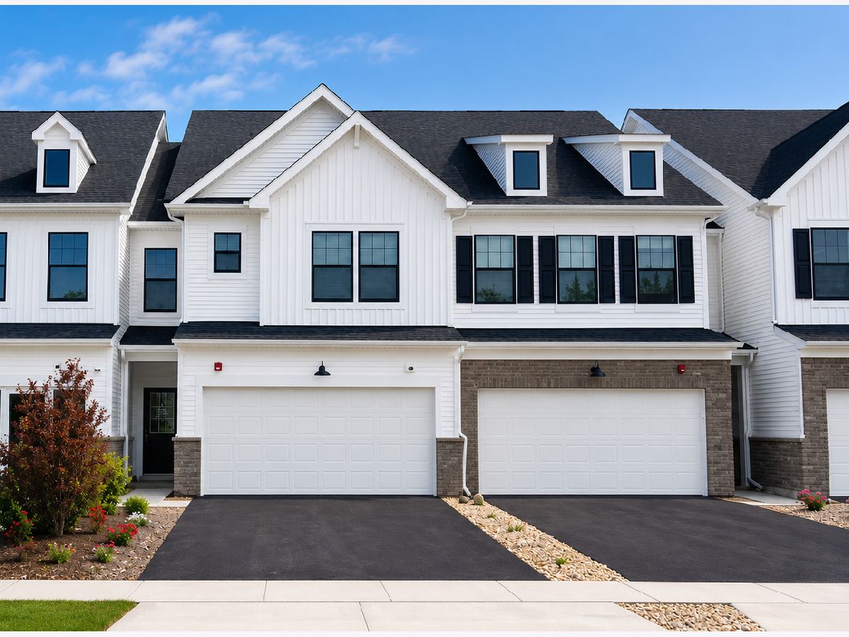 Condos & Townhomes For Sale Kensington Fields Hoffman Estates Illinois, 2040 Palmer Court