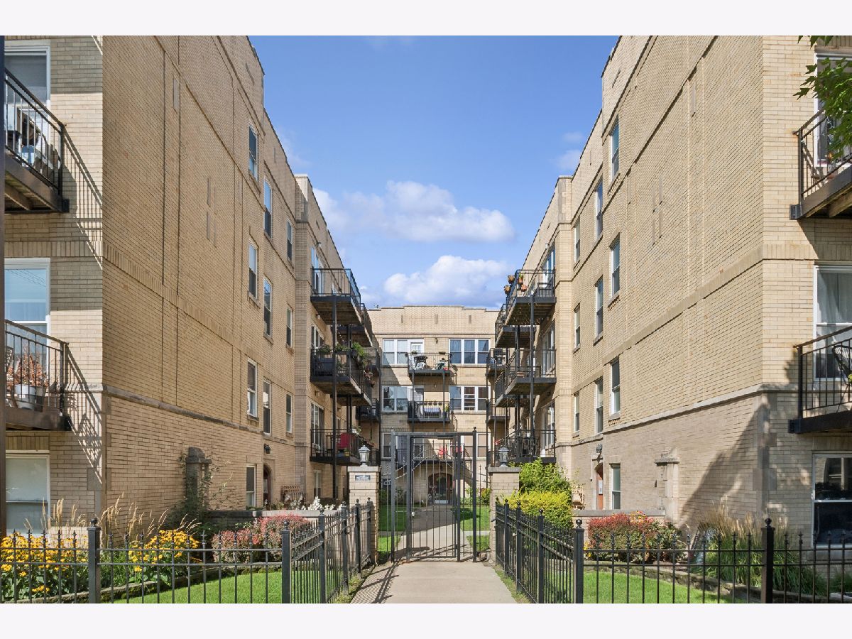  For Sale Chicago Illinois, 4014 Albany Avenue