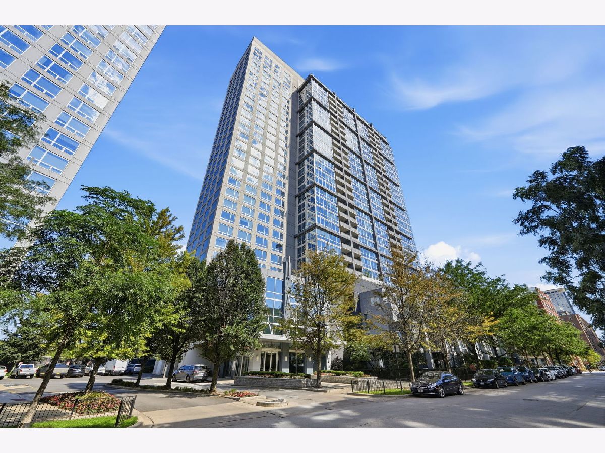 Condos & Townhomes For Sale Harbor View Chicago Illinois, 1901 Calumet Avenue