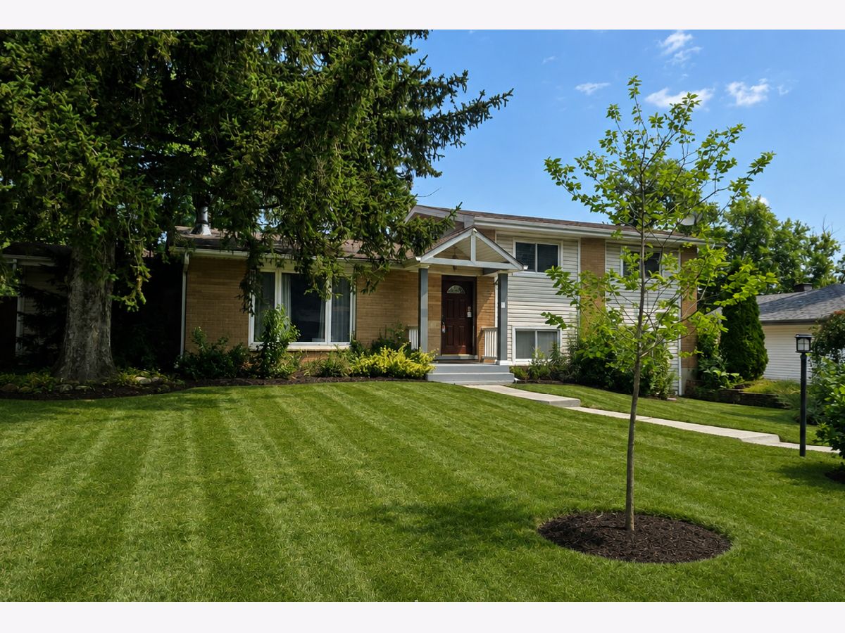 Homes For Sale Brookhaven Manor Darien Illinois, 1534 Sequoia Lane