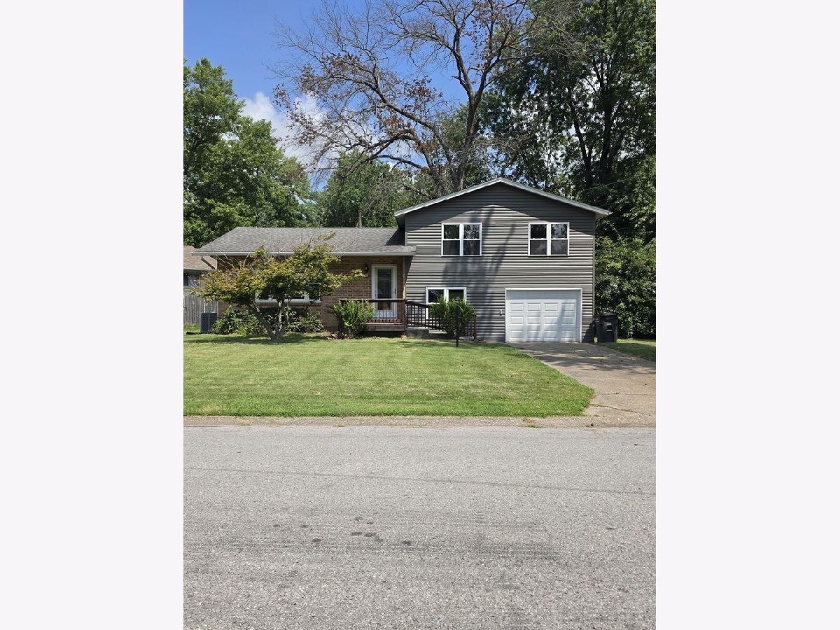 For Sale Carbondale Illinois, 219 Gray Drive