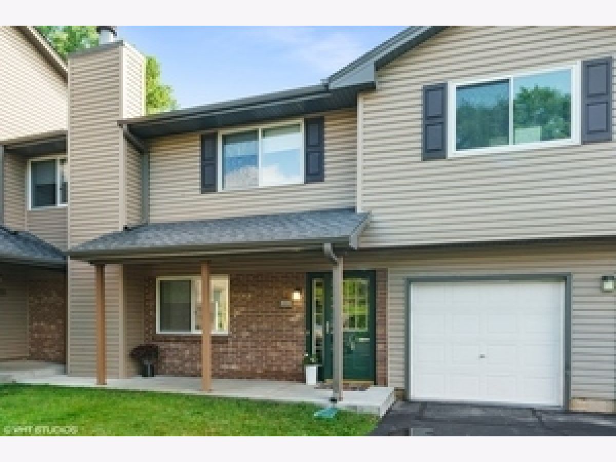  Rented Naperville Illinois, 450 Valley