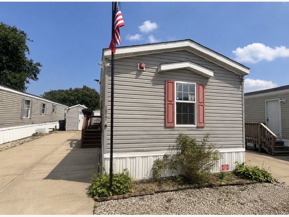  For Sale Bridgeview Illinois, 8800 Harlem Avenue