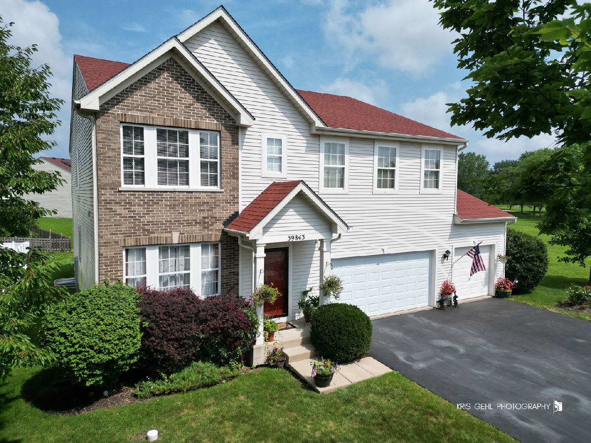  For Sale Beach Park Illinois, 39843 Stoneywood Drive