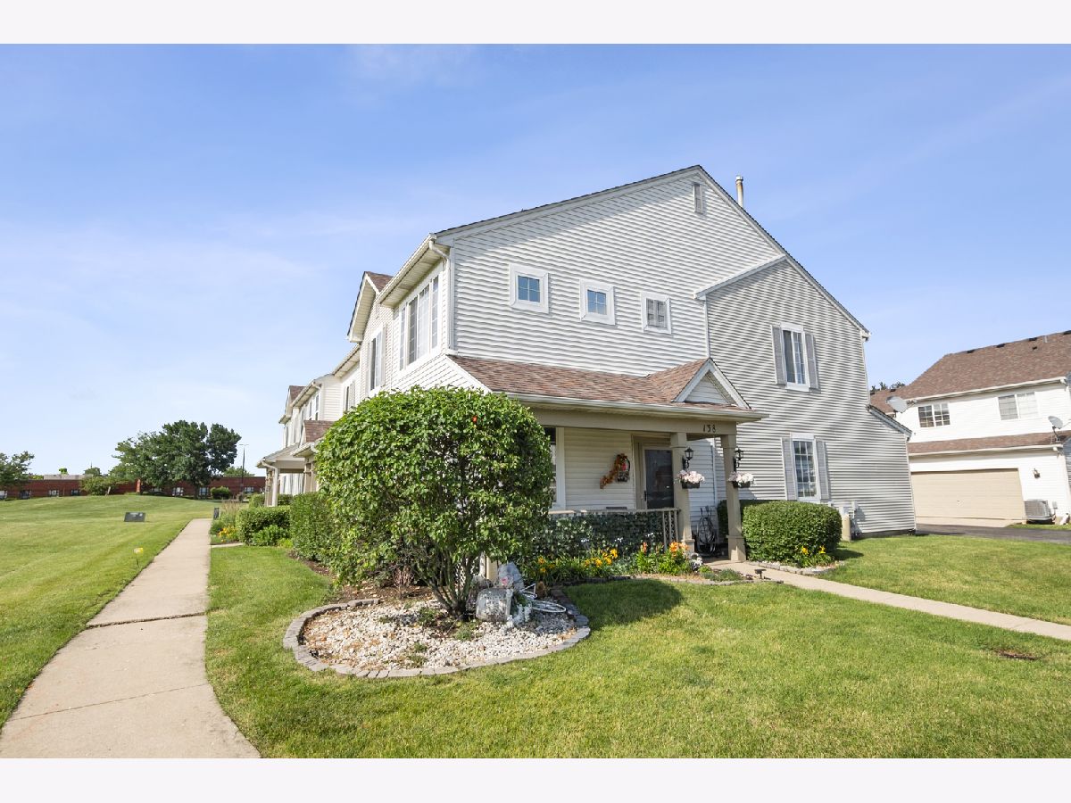 Homes & Townhomes & Condos For Sale Wesglen Romeoville Illinois, 138 Azalea Circle