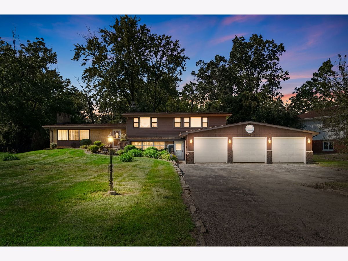  For Sale Olympia Fields Illinois, 624 Brookwood Drive