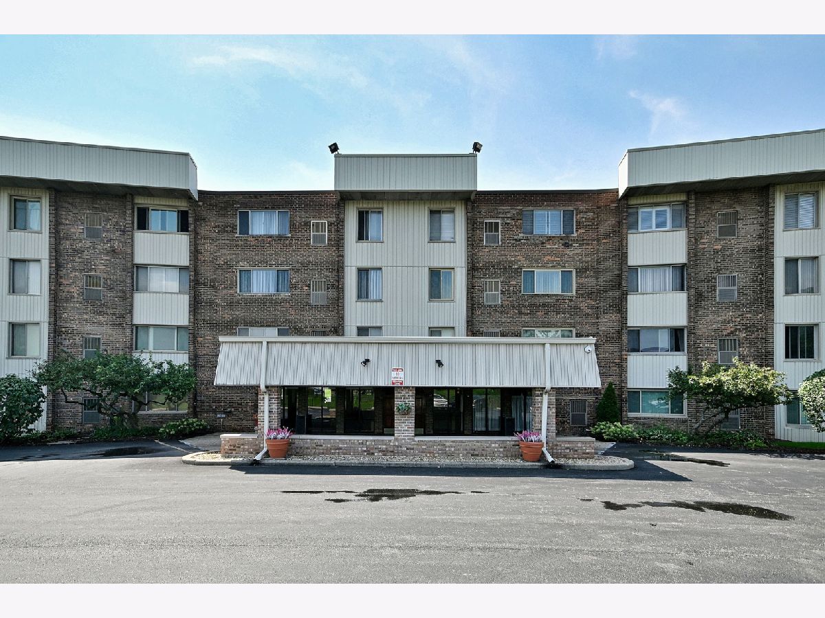 Condominiums Sold York Meadows Elmhurst Illinois, 841 York
