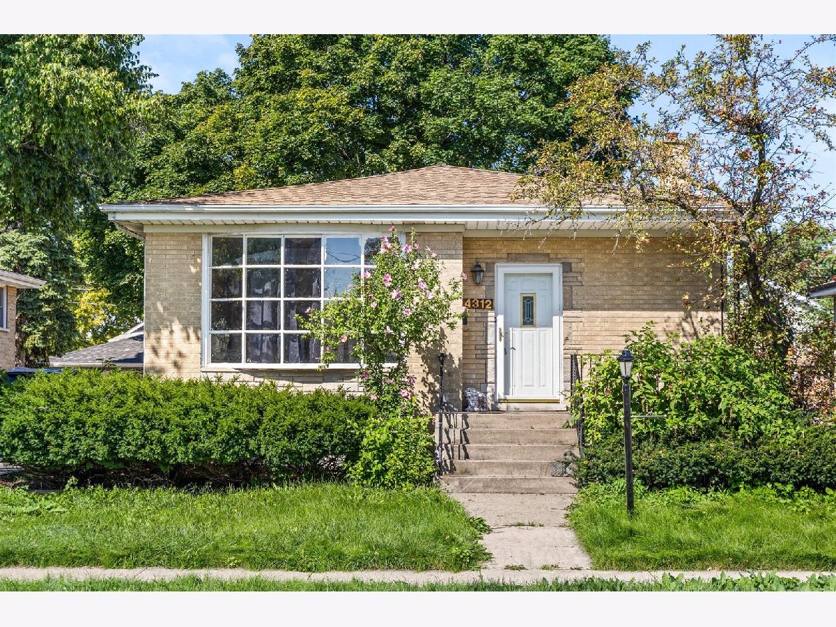  For Sale Brookfield Illinois, 4312 Prairie Avenue
