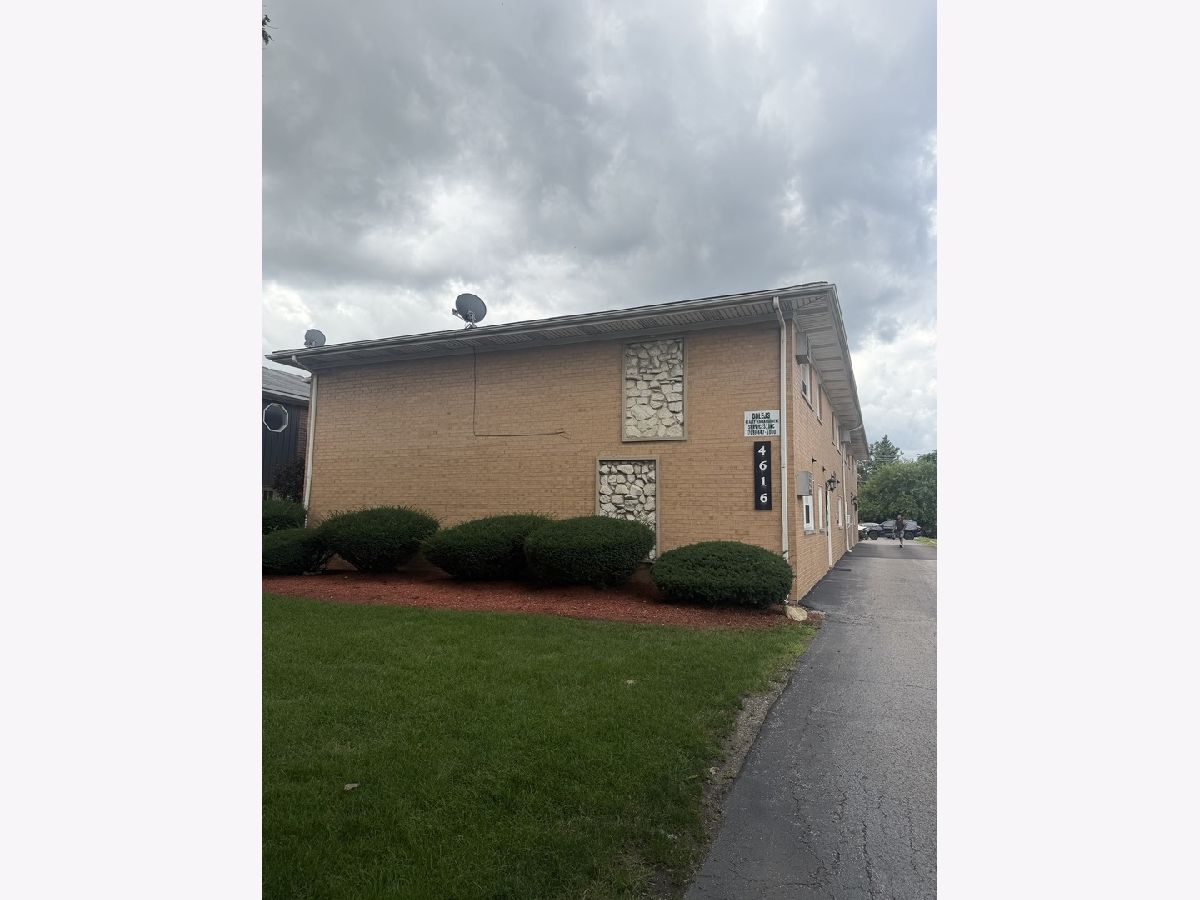  For Sale Brookfield Illinois, 4616 Maple Avenue