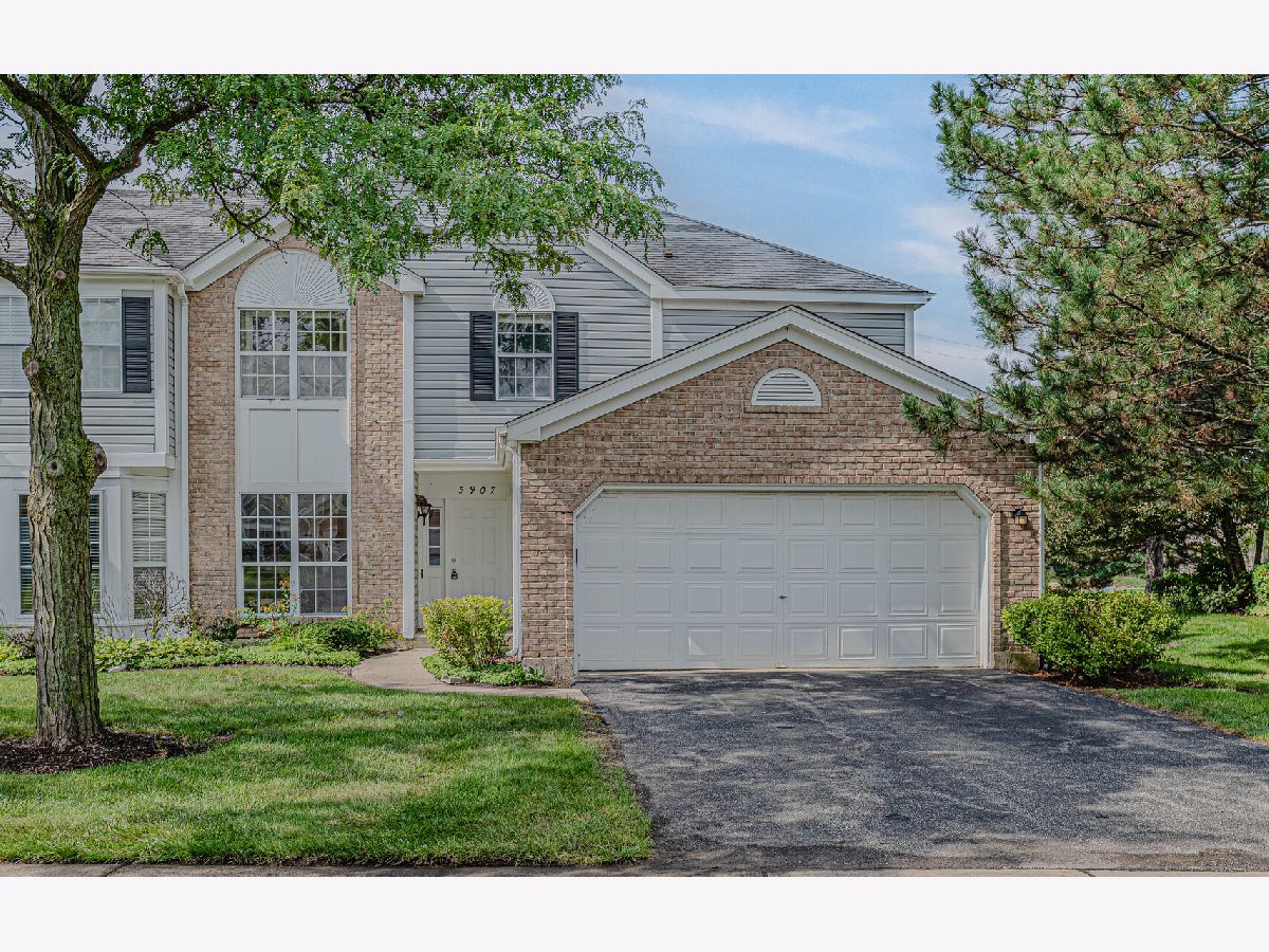 Townhomes & Homes For Sale Westgate Gurnee Illinois, 5907 Delaware Avenue