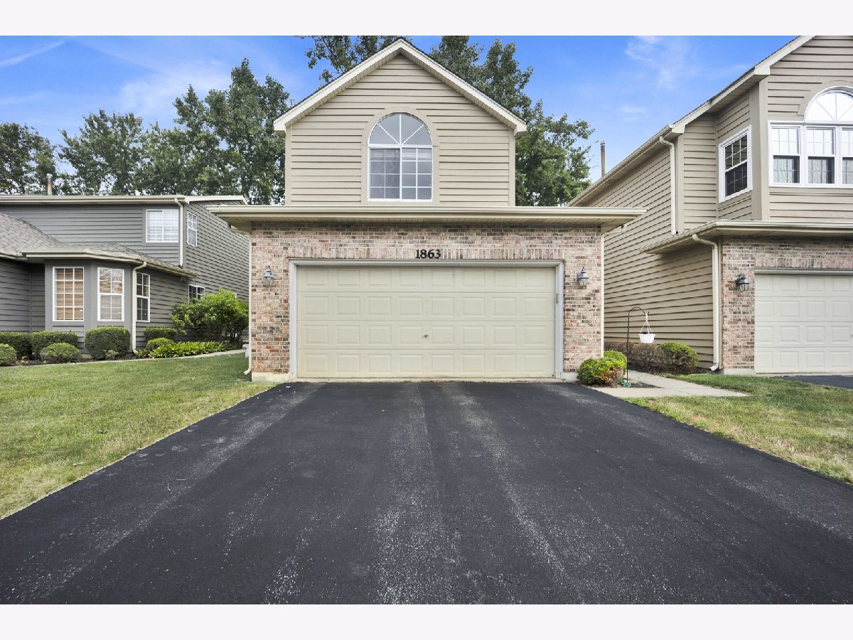 Townhomes For Sale Winchester Trails Naperville Illinois, 1863 Tamahawk Lane