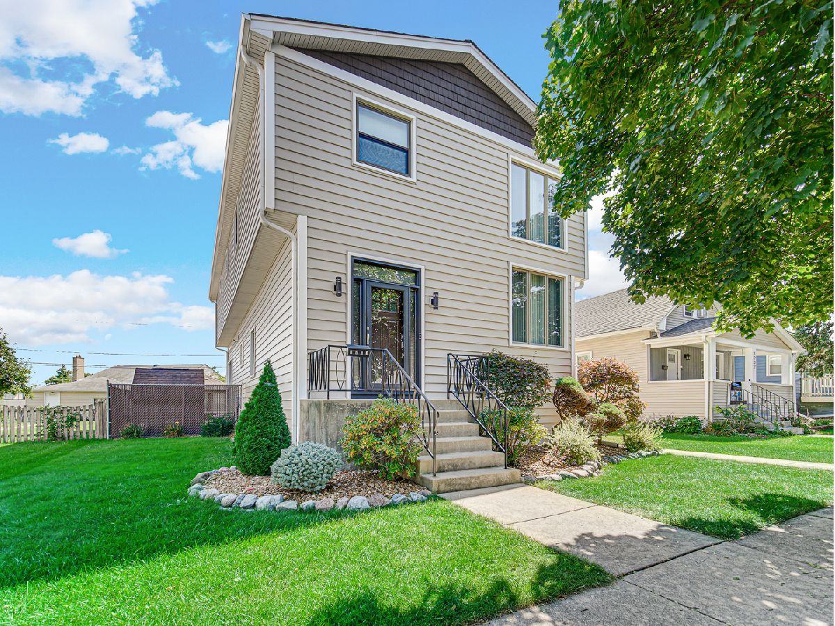  For Sale Melrose Park Illinois, 1211 11th Avenue