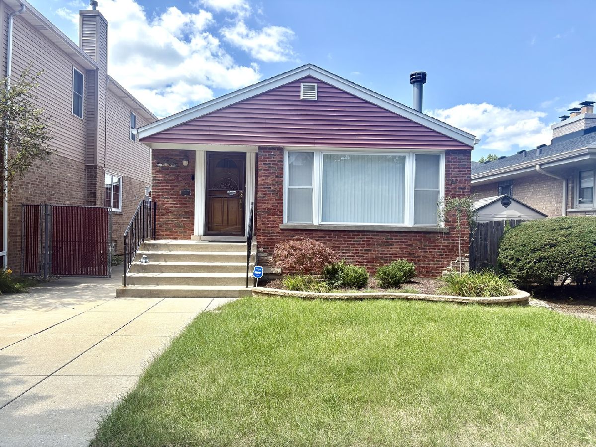 For Sale Chicago Illinois, 10206 Fairfield Avenue