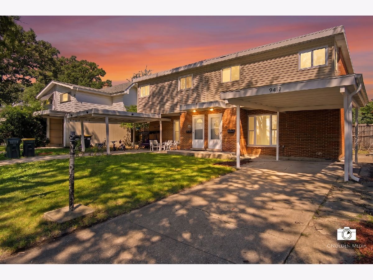 Condos & Townhomes For Sale West Golf Mill Duplexes Des Plaines Illinois, 9412 Noel Avenue