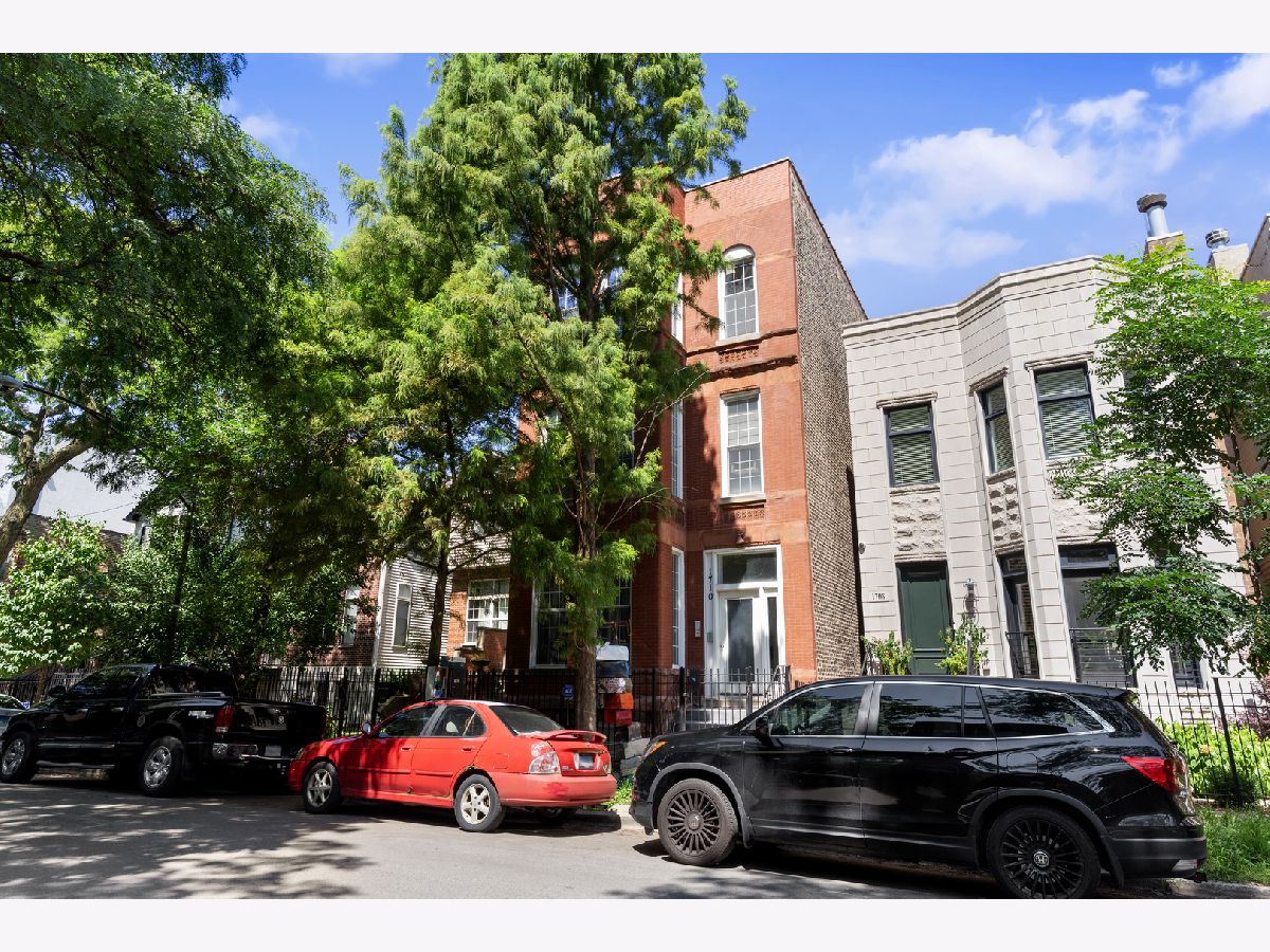  Rented Chicago Illinois, 1710 Erie