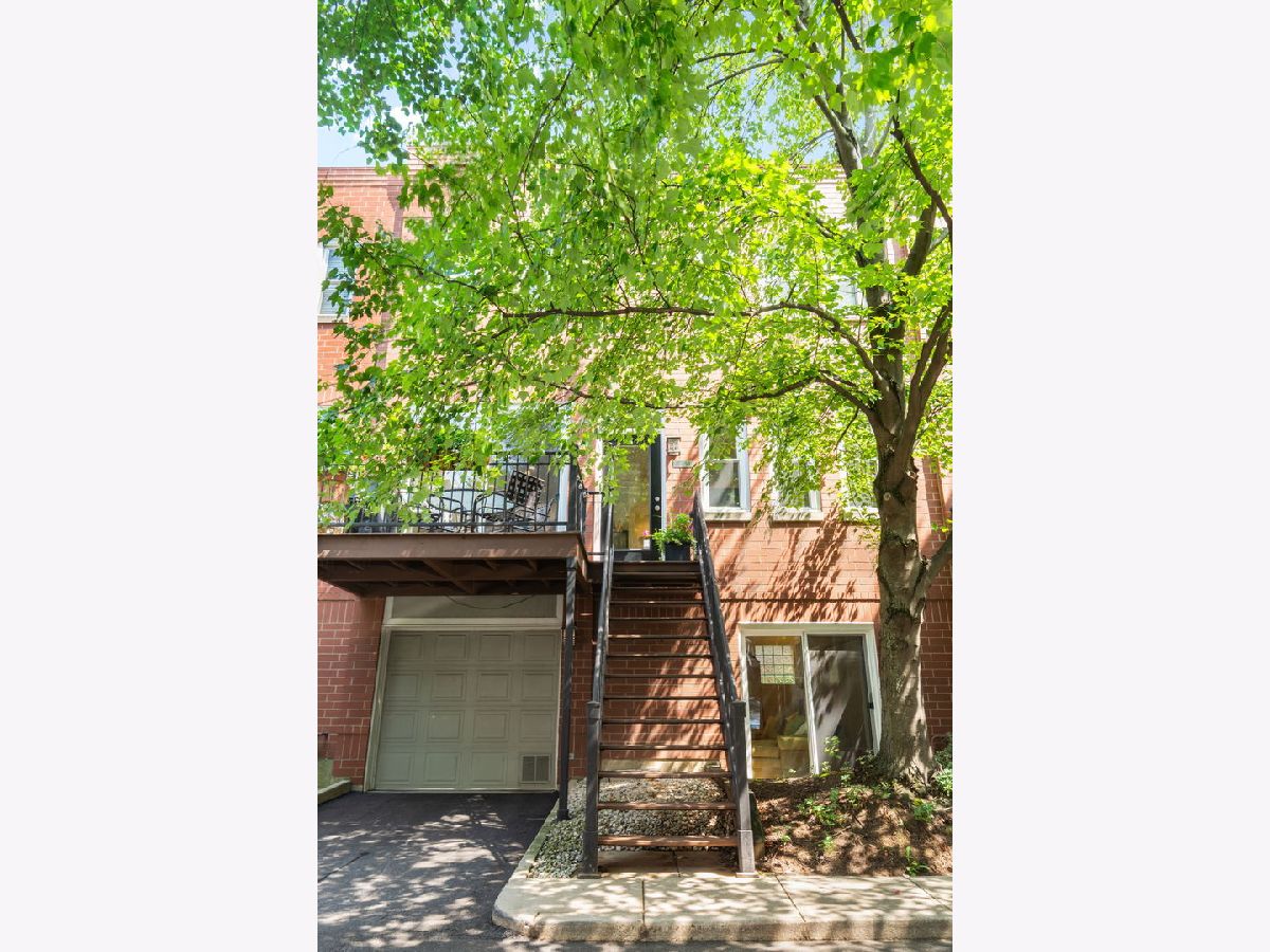  For Sale Chicago Illinois, 2825 Wolcott Avenue