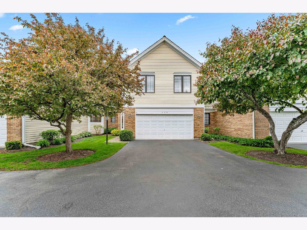  For Sale Libertyville Illinois, 825 Braeman Court