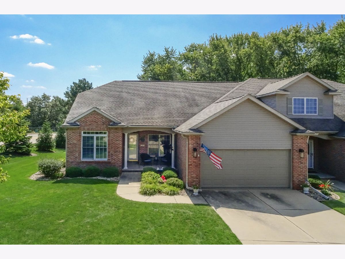  For Sale Bloomington Illinois, 25 Spring Ridge Circle
