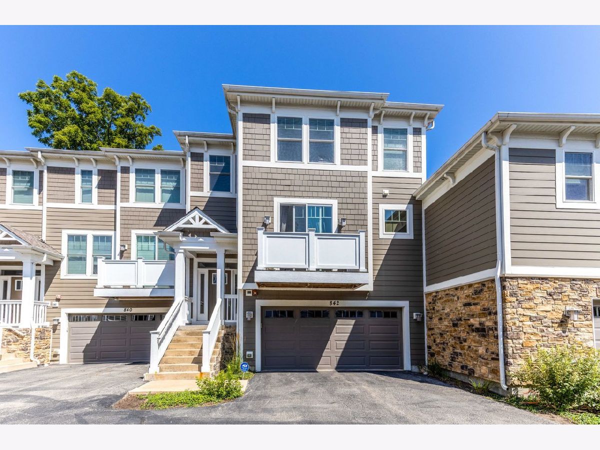  For Rent Deerfield Illinois, 842 Chestnut