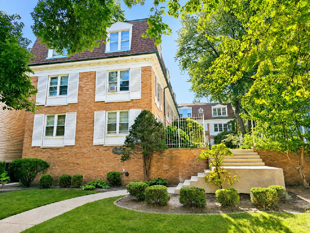  Rented Evanston Illinois, 2038 Sherman
