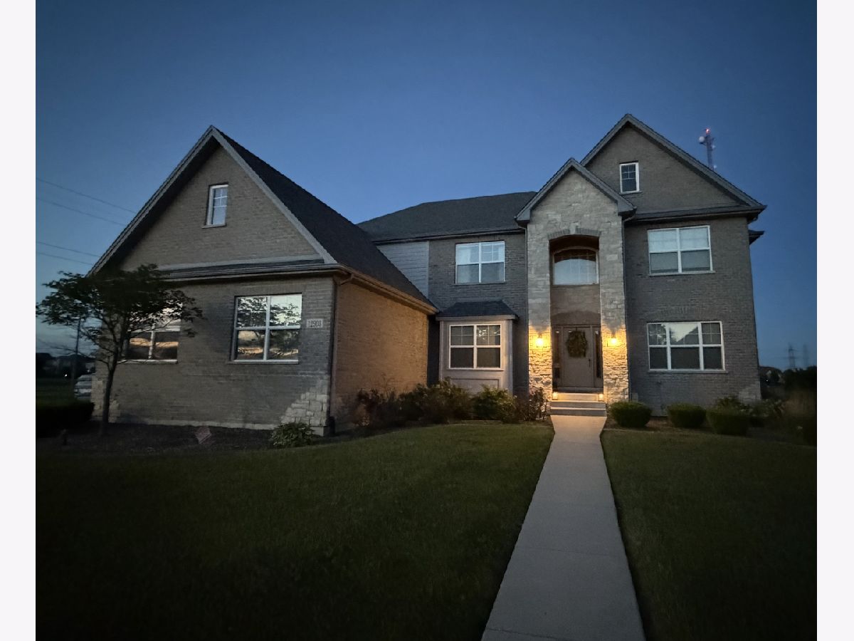 For Sale Lemont Illinois, 12903 Waterford Drive
