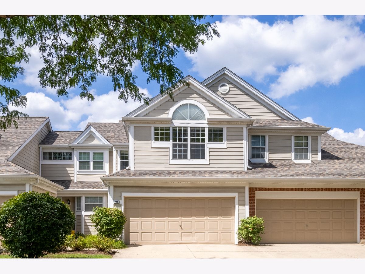 Townhomes For Sale Woodstone Buffalo Grove Illinois, 224 Woodstone Circle