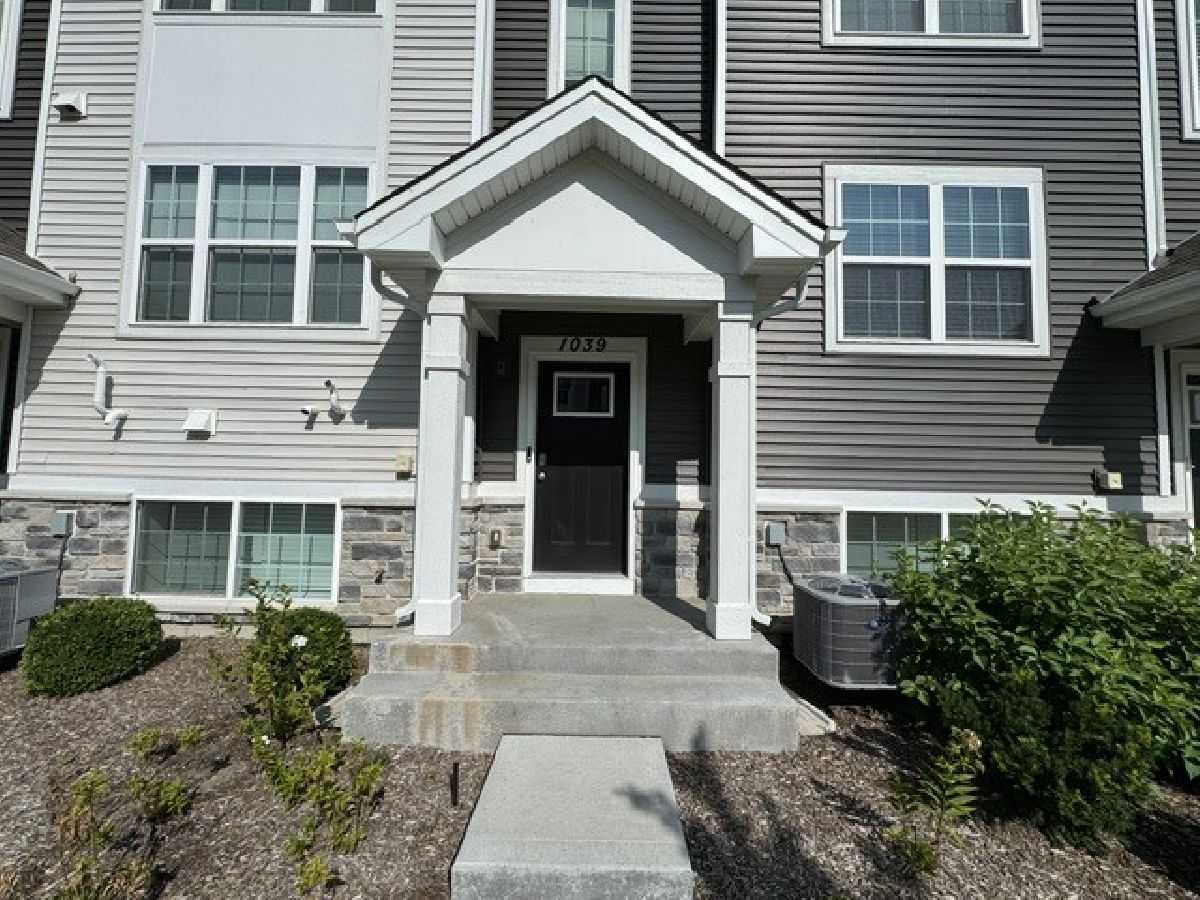  For Rent Hampshire Illinois, 1039 Briar Glen