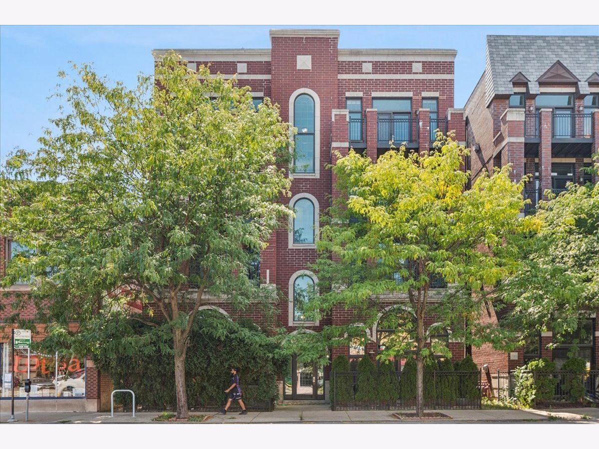  For Sale Chicago Illinois, 4152 Elston Avenue