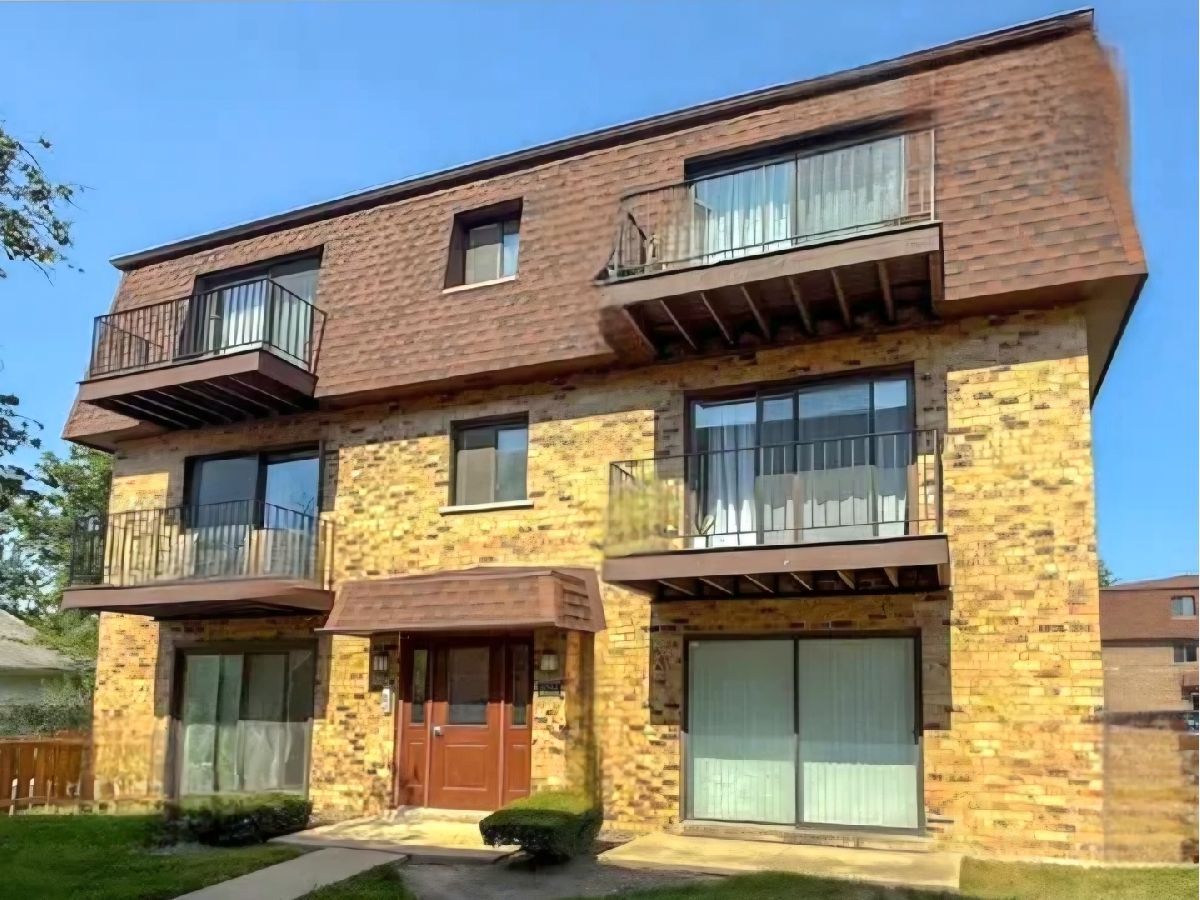 Condominiums For Sale La Casa Bianco Des Plaines Illinois, 9709 Bianco Terrace
