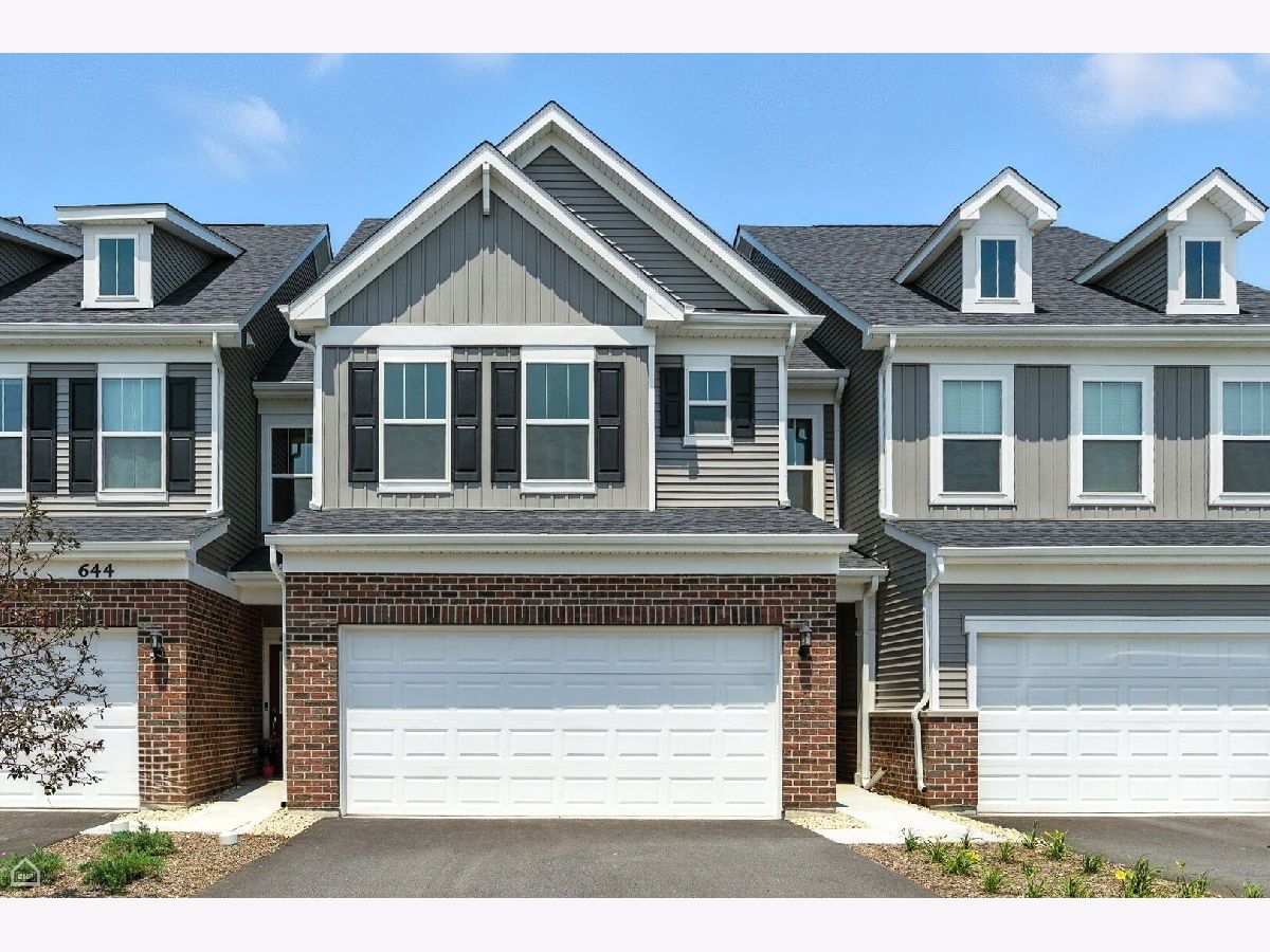 Condos & Townhomes For Sale Townes At Sawgrass Bolingbrook Illinois, 745 Dropseed Lane