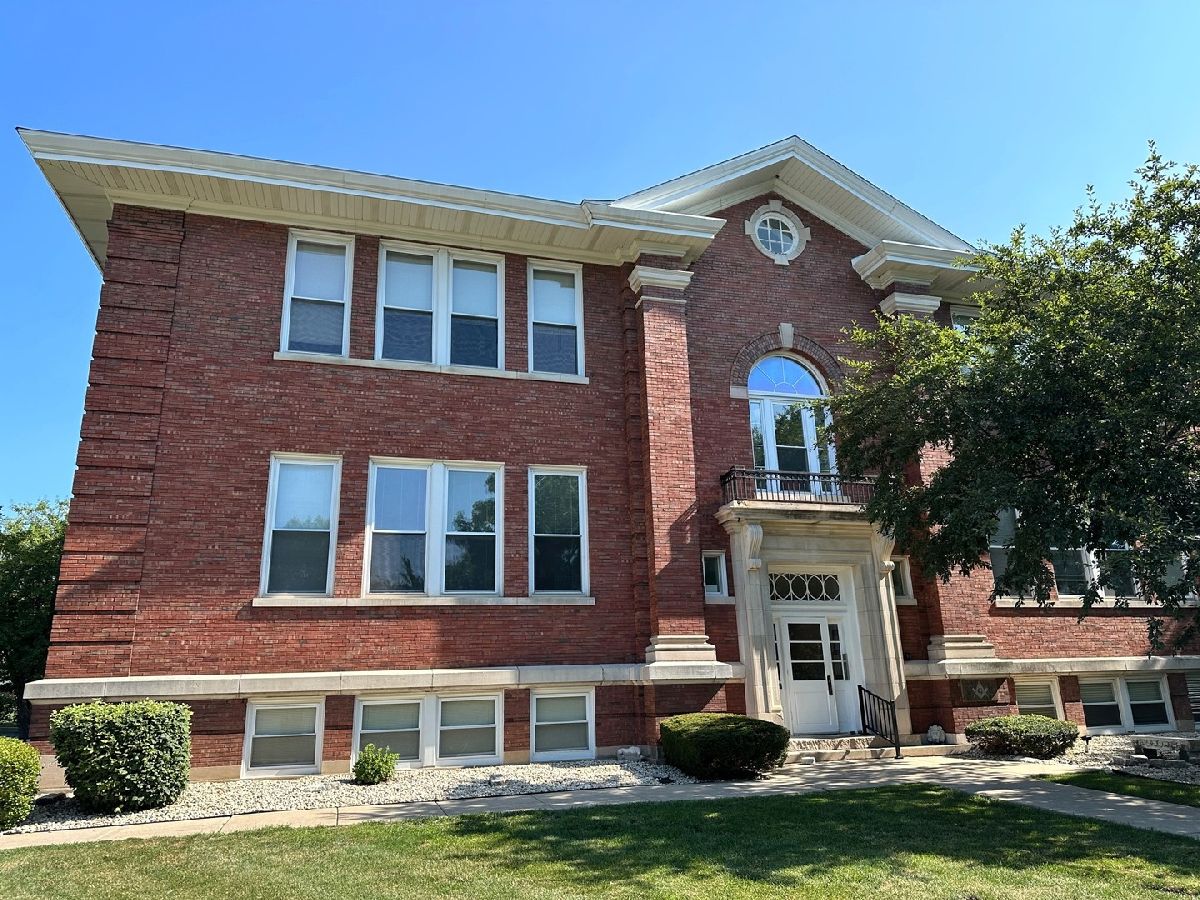  Rented Woodstock Illinois, 730 Seminary