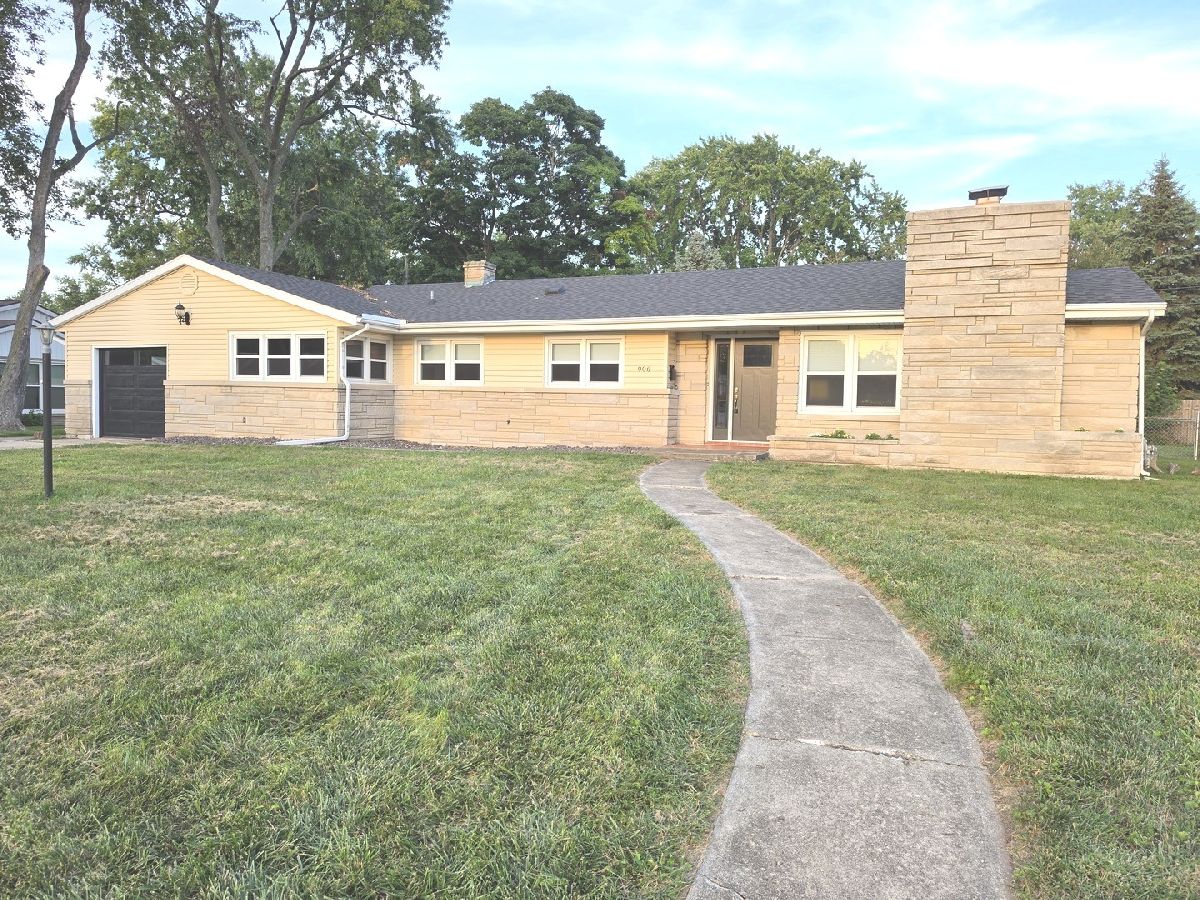  For Sale Bloomington Illinois, 906 Snyder Drive