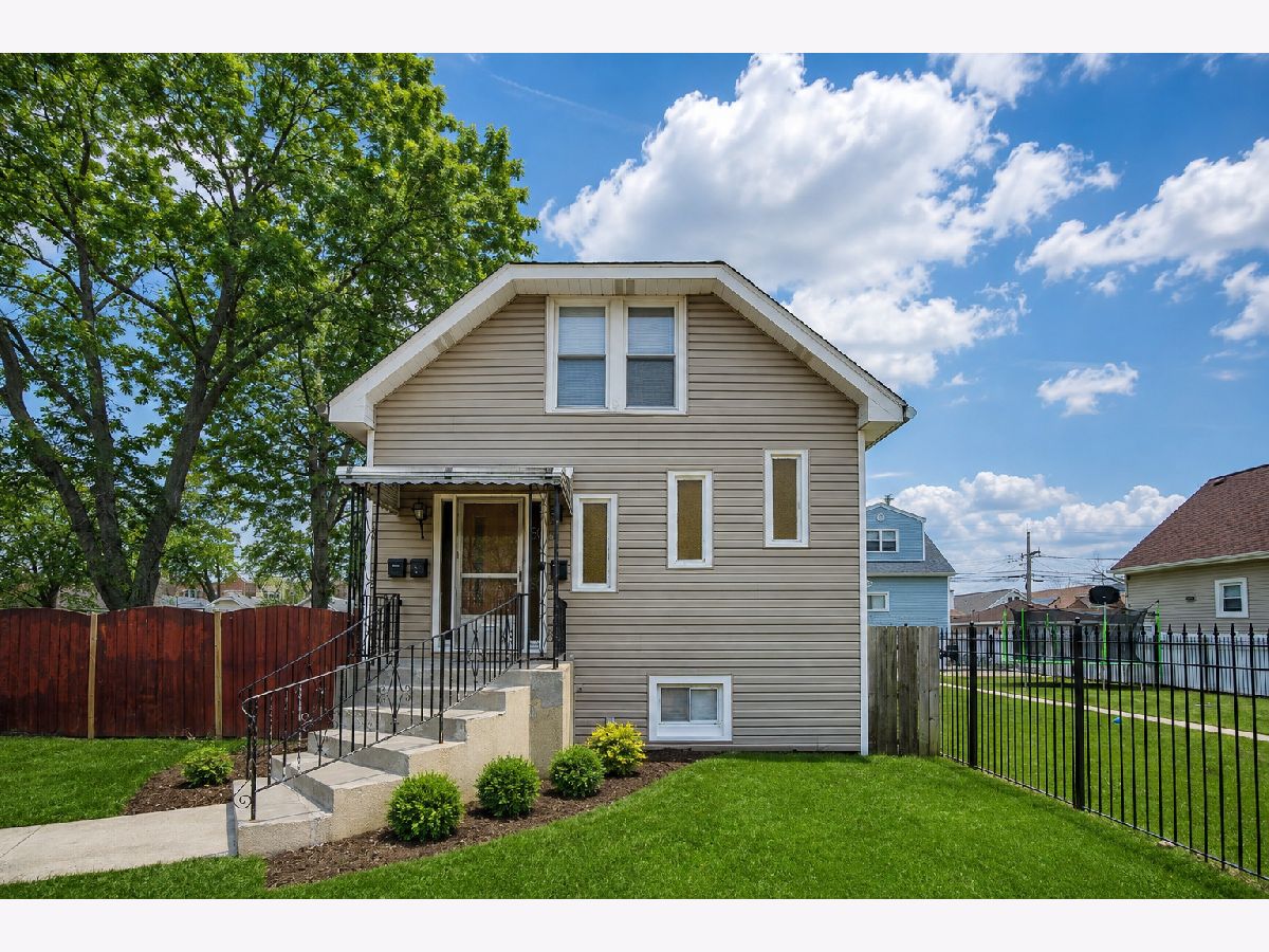  Rented Chicago Illinois, 2204 Nagle