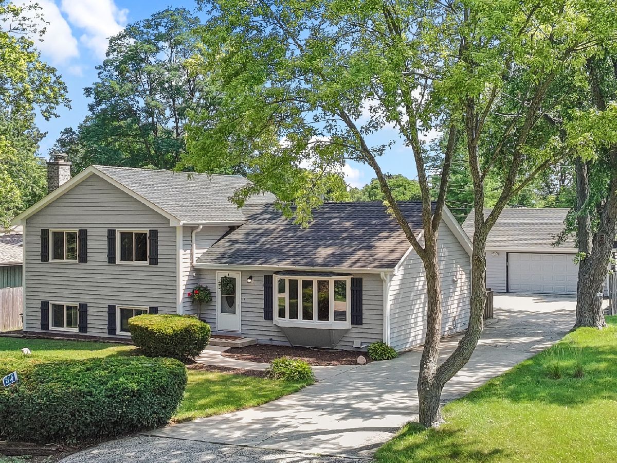  For Sale Twin Lakes Wisconsin, 2910 Hickory Lane