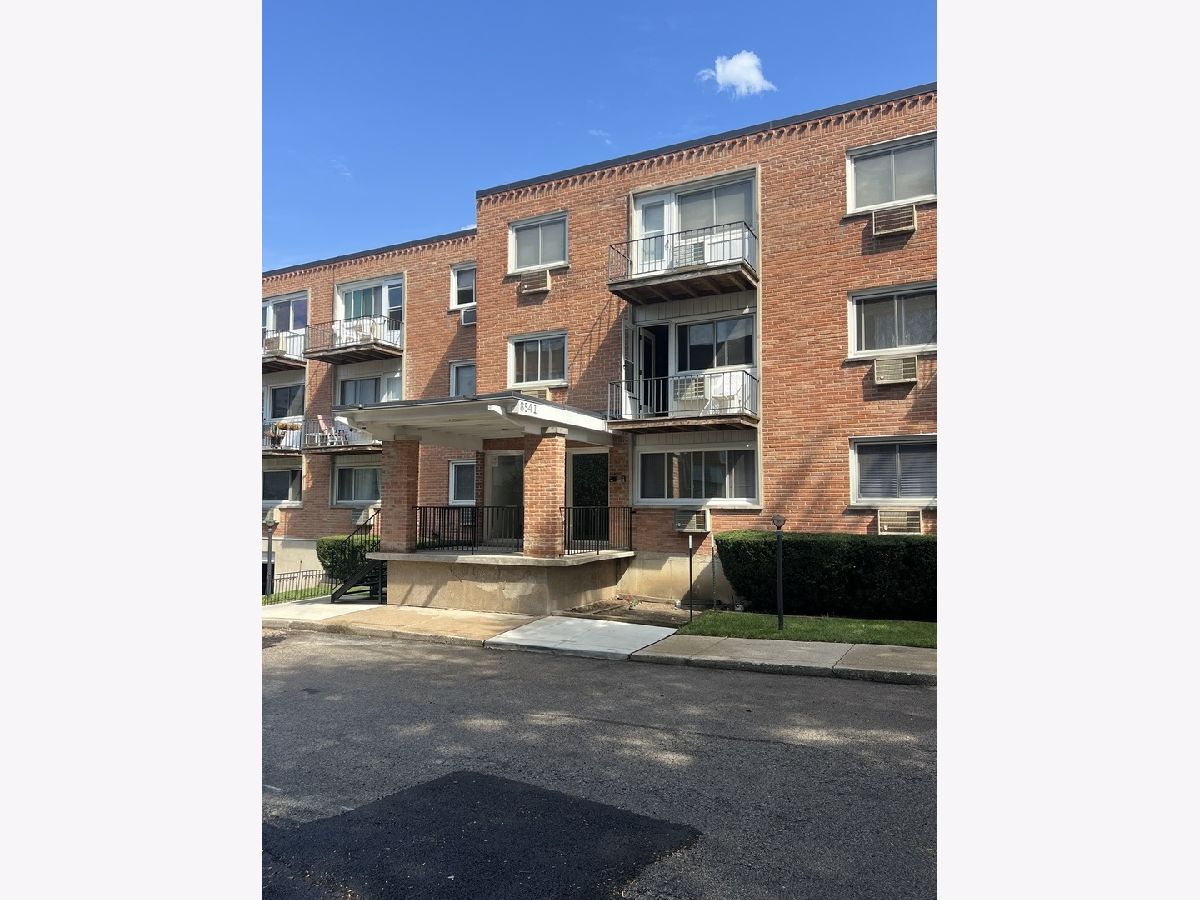  For Sale Skokie Illinois, 8541 Lotus Avenue