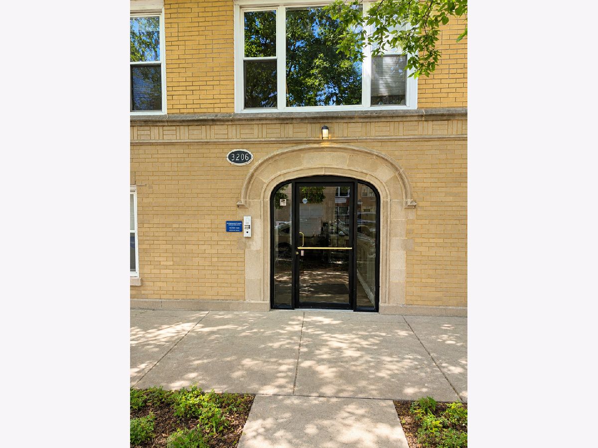  For Sale Chicago Illinois, 3206 Berwyn Avenue