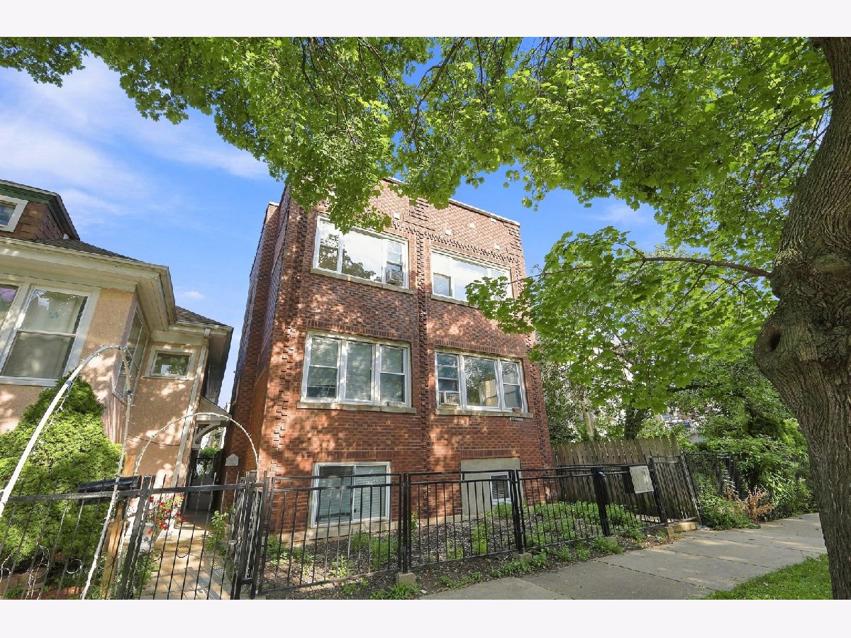  Rented Chicago Illinois, 4827 Spaulding