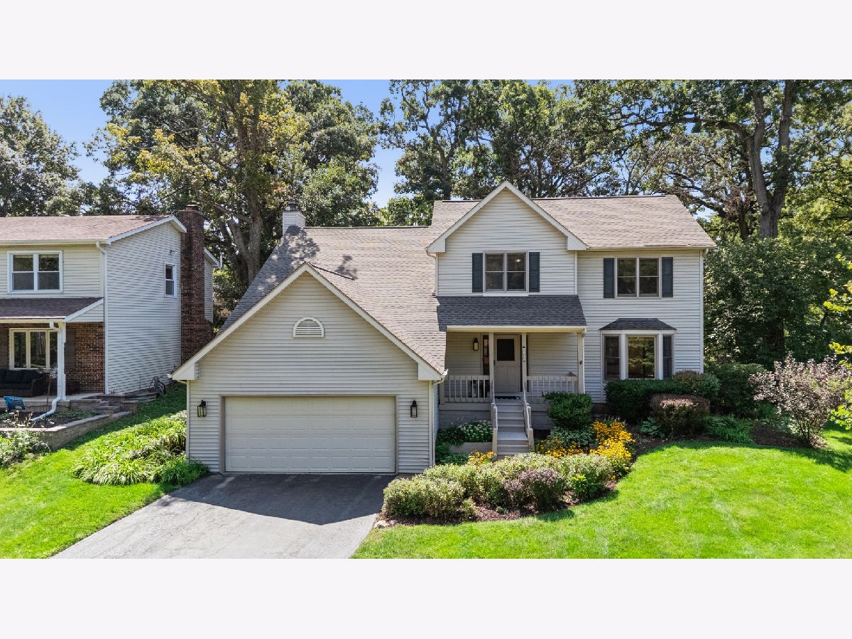 Homes For Sale Whispering Oaks Woodridge Illinois, 3123 Scenicwood Lane