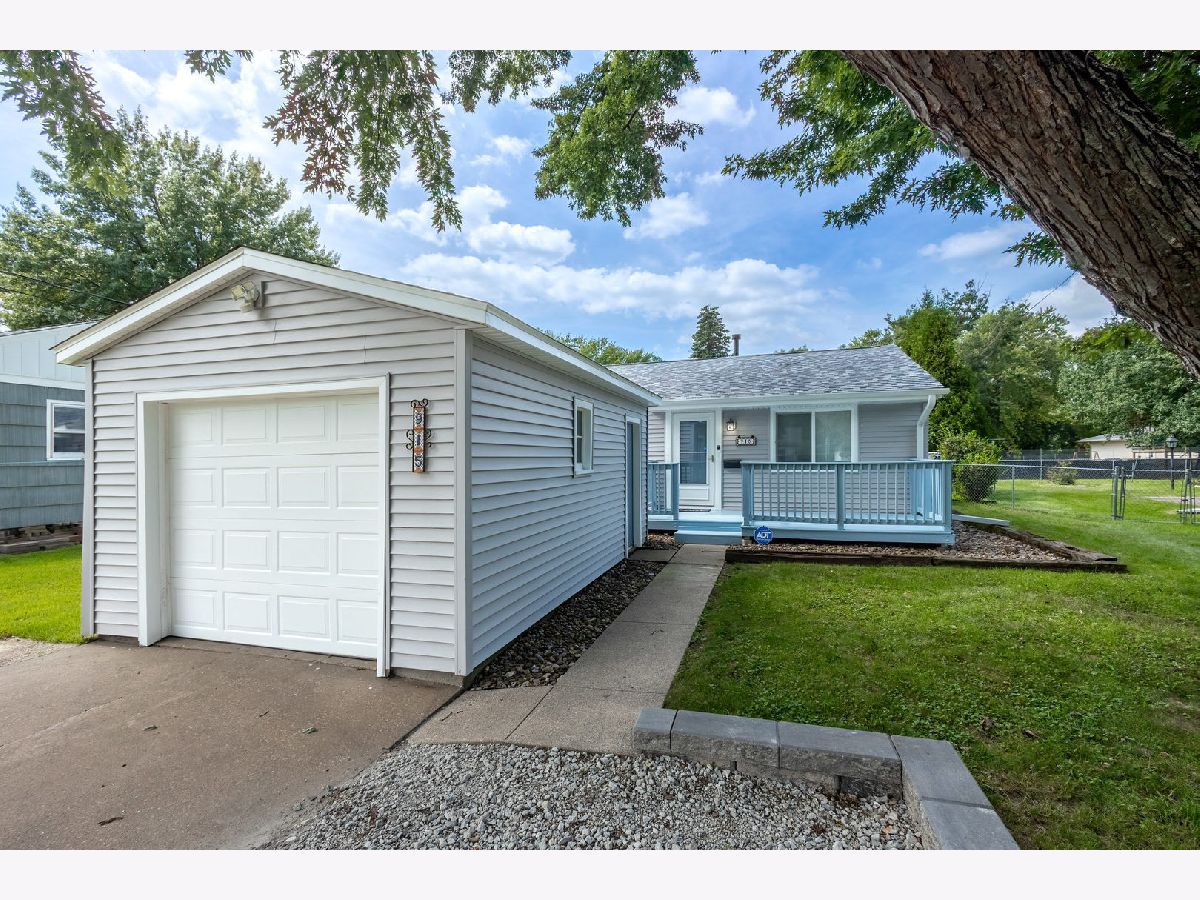 Homes For Sale Hunts Moline Illinois, 915 42nd Street