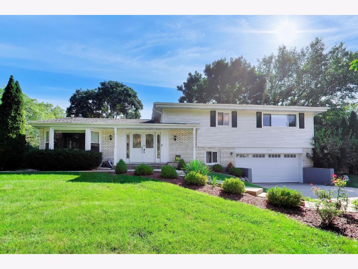  For Sale Northbrook Illinois, 1939 Clover Road