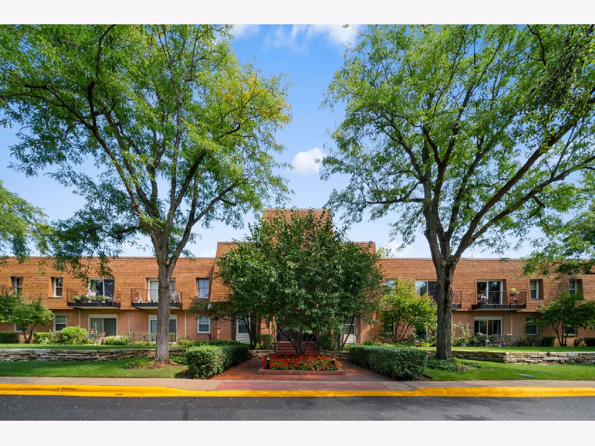  For Sale Highland Park Illinois, 1250 Park Avenue