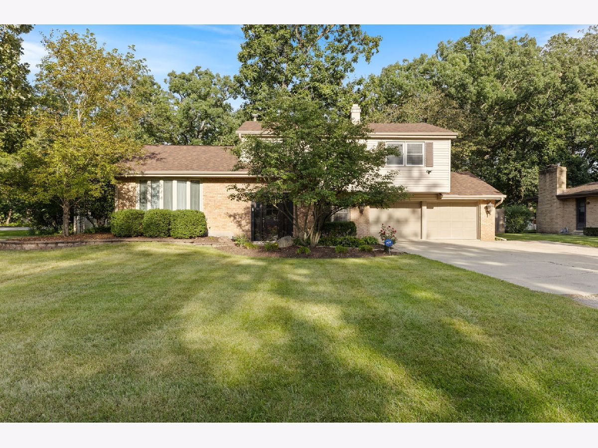 Homes For Sale Camelot Joliet Illinois, 22353 Knyghtwood Drive